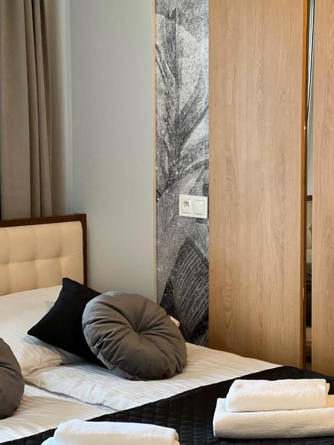 Family & Business Elegant Apartments Ul Lotnicza Centrum Galeria Korona - 1 Bedroom, Terrace, Air Conditioning, Garage - New! Келце Екстериор снимка