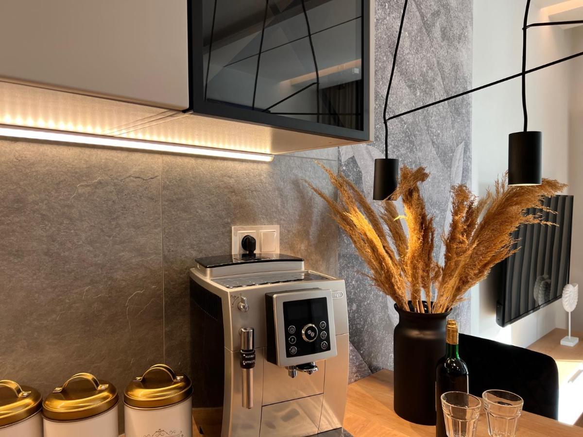 Family & Business Elegant Apartments Ul Lotnicza Centrum Galeria Korona - 1 Bedroom, Terrace, Air Conditioning, Garage - New! Келце Екстериор снимка
