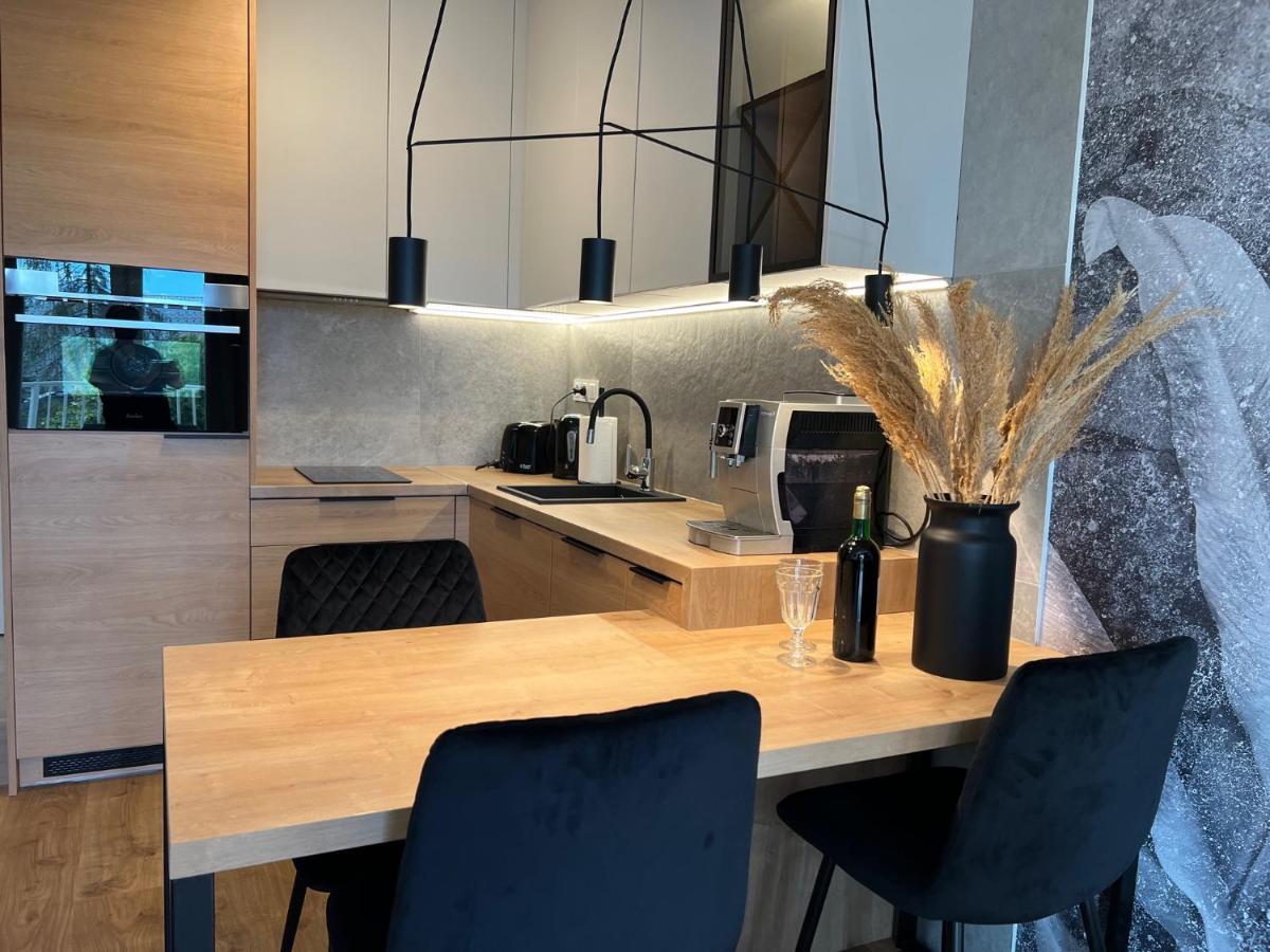 Family & Business Elegant Apartments Ul Lotnicza Centrum Galeria Korona - 1 Bedroom, Terrace, Air Conditioning, Garage - New! Келце Екстериор снимка