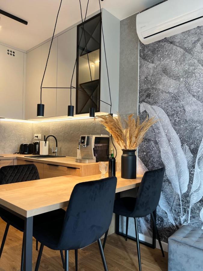 Family & Business Elegant Apartments Ul Lotnicza Centrum Galeria Korona - 1 Bedroom, Terrace, Air Conditioning, Garage - New! Келце Екстериор снимка