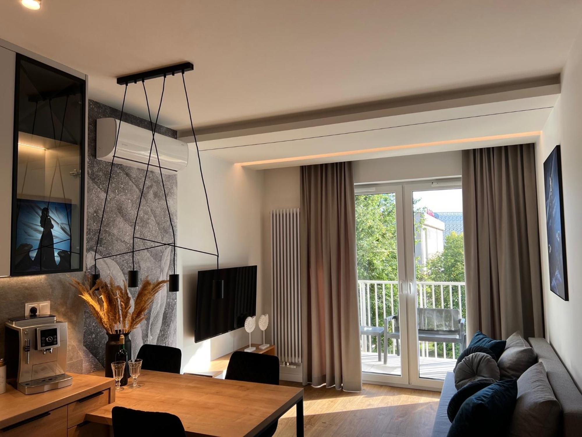 Family & Business Elegant Apartments Ul Lotnicza Centrum Galeria Korona - 1 Bedroom, Terrace, Air Conditioning, Garage - New! Келце Екстериор снимка