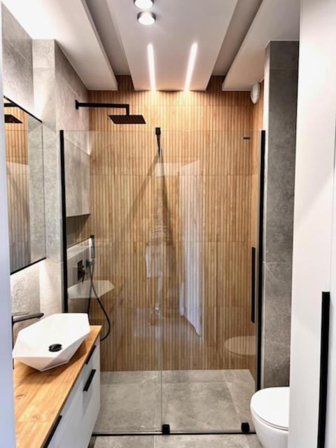 Family & Business Elegant Apartments Ul Lotnicza Centrum Galeria Korona - 1 Bedroom, Terrace, Air Conditioning, Garage - New! Келце Екстериор снимка